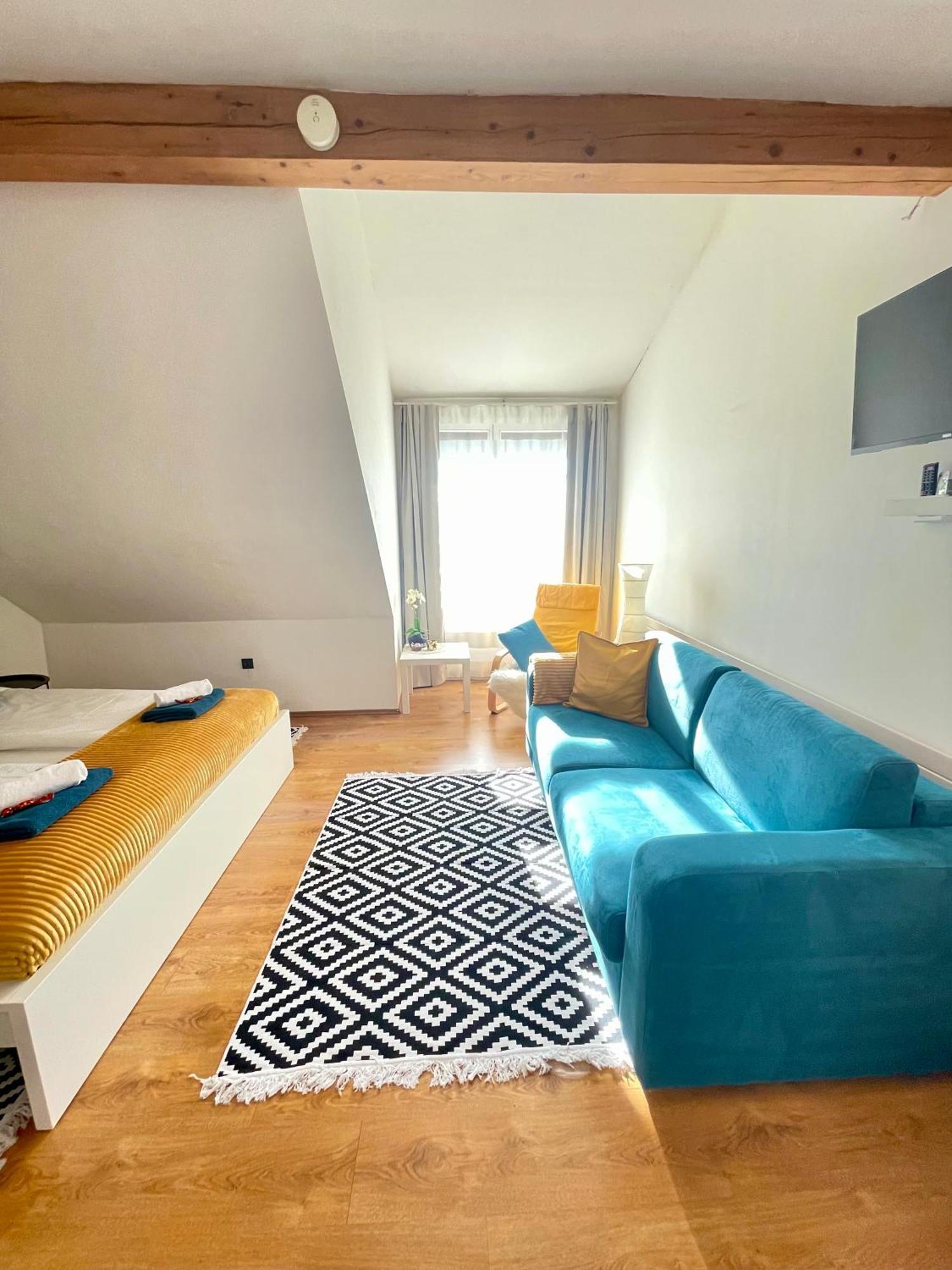 Alpesi Apartman Downtown Sopron Exterior foto